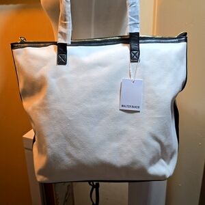 Amazing Ivory & Black NEW Tote B23